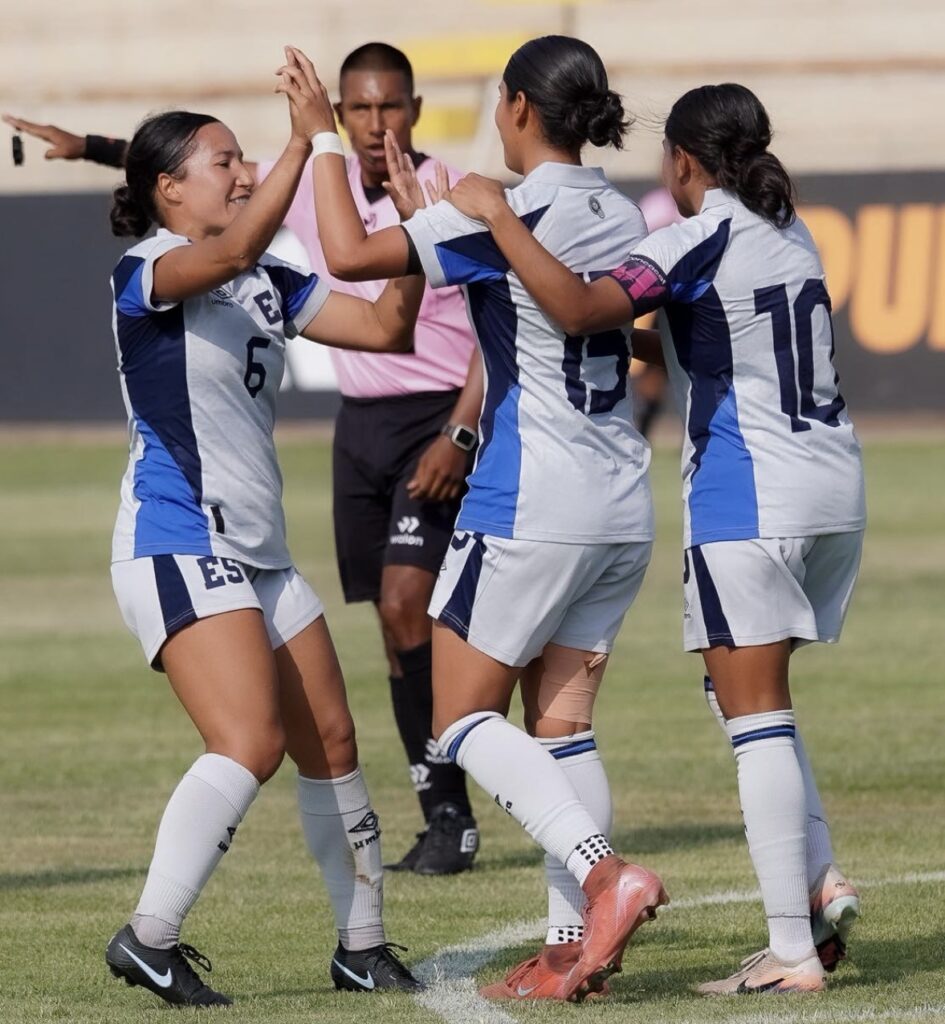 El Salvador arrolla 4-0 a Perú en un partido amistoso