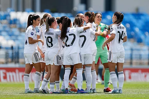 Celebrando el gol de Caroline Weir Foto:CarolineWeir