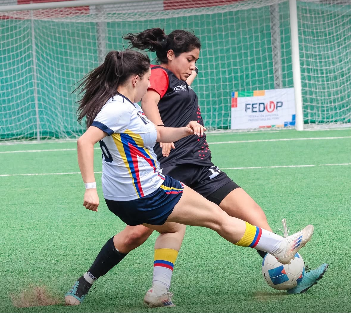 La Javeriana brilla en Lima con festival de goles